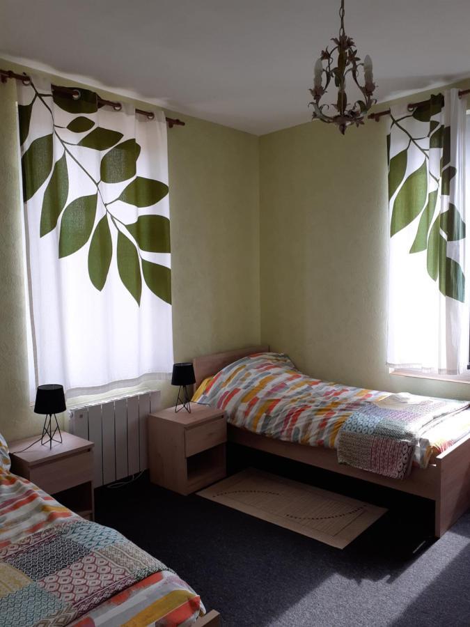 Gite 32 Rue Du Huit Mai Freneuse  Esterno foto