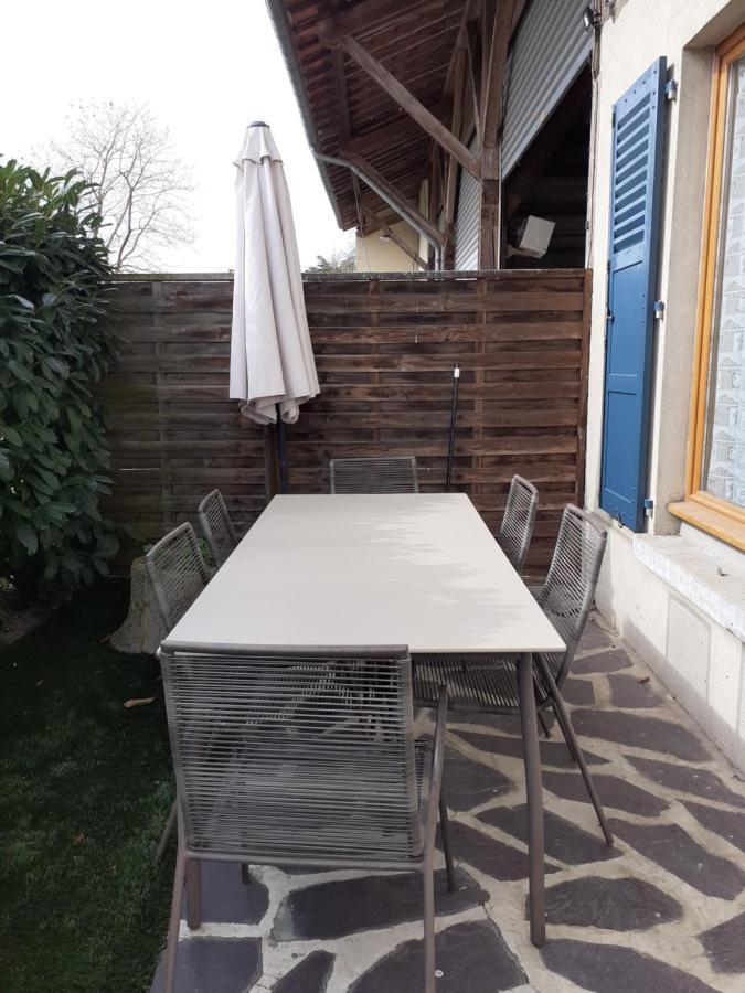 Gite 32 Rue Du Huit Mai Freneuse  Esterno foto