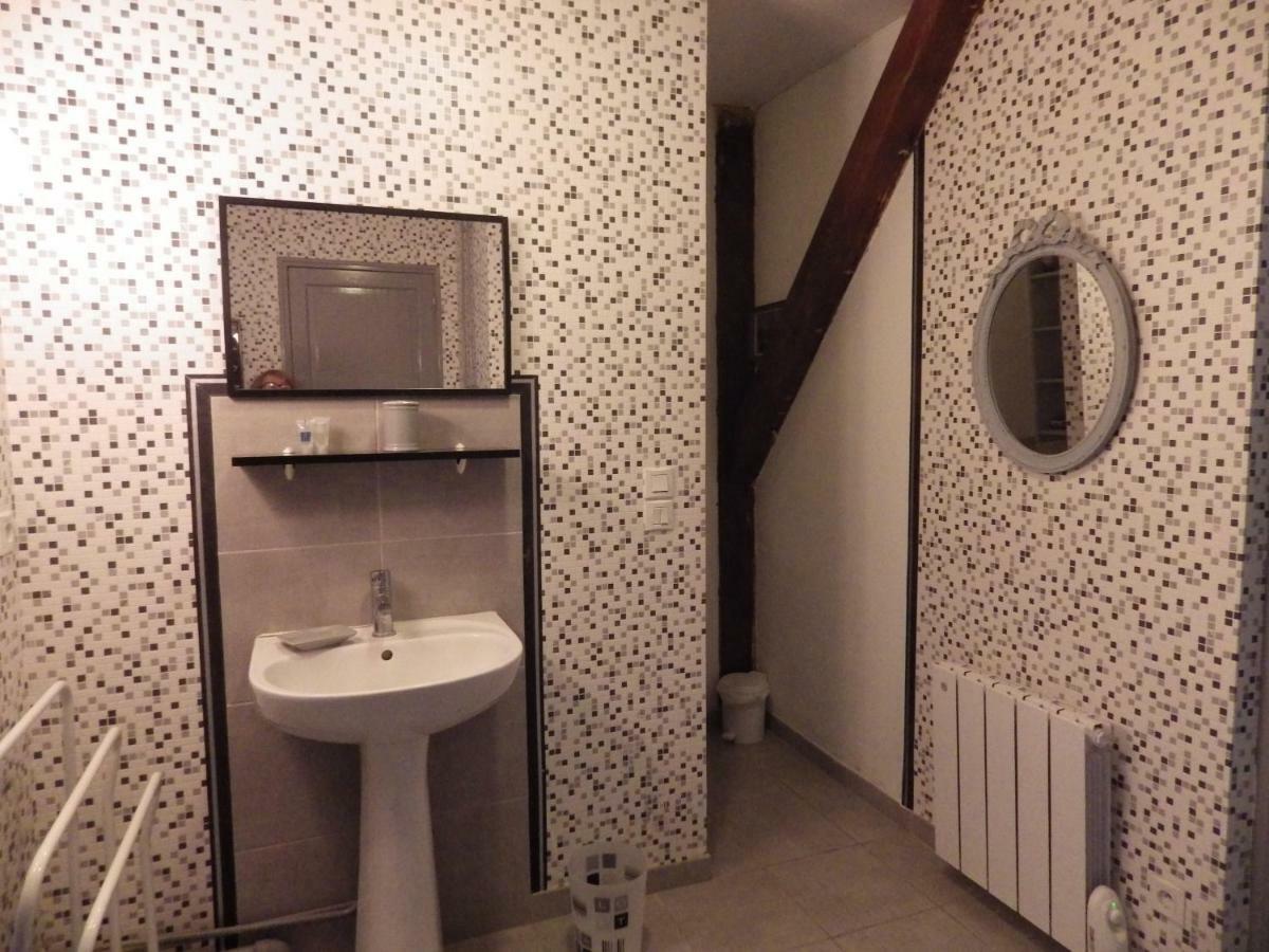 Gite 32 Rue Du Huit Mai Freneuse  Esterno foto